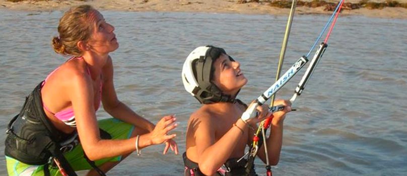 Cours de kitesurf pour enfants à Tarifa