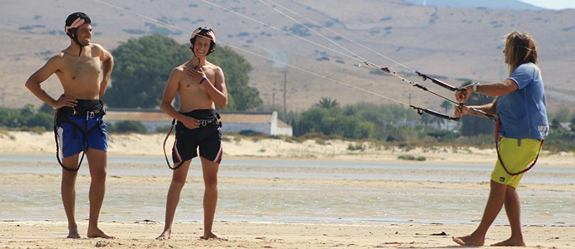Cours de kitesurf pour couples à Tarifa (Cádiz))